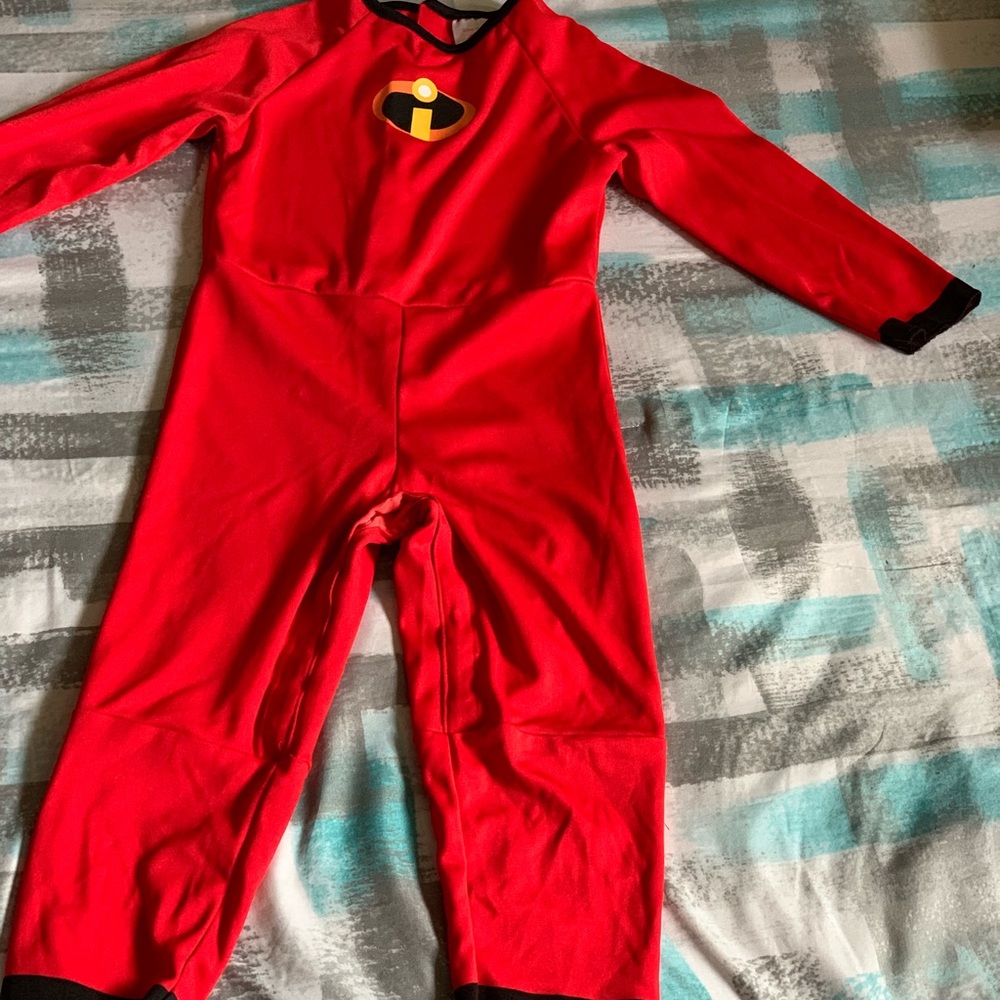 Costume
